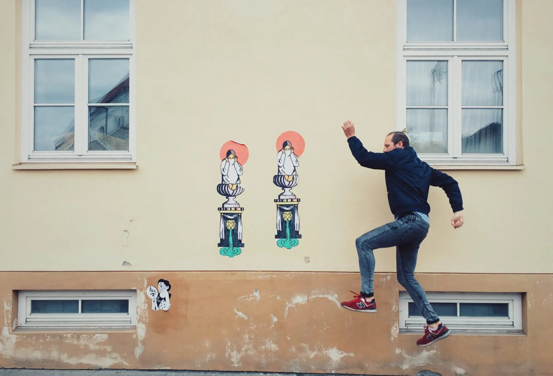 Homme heureux homme-heureux-d-avoir-une-super-assurance-emprunteur